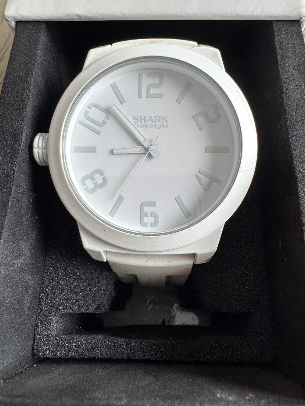 Freestyle Shark White Men's Watch - Clean Monochrome Design